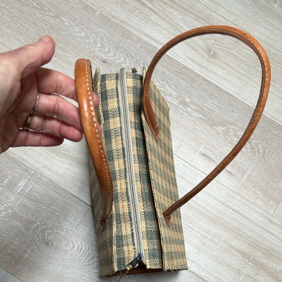 Plaid Tan and Green Women's Straw Handbag - Picture 4 of 6